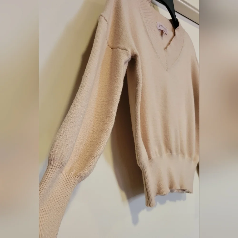 Philosophy long sleeve knit tan womens V neck sweater Sz S